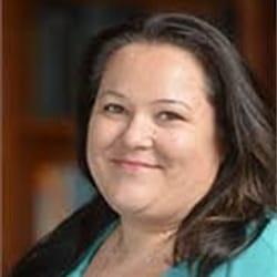 Ellen Stolzenberg headshot